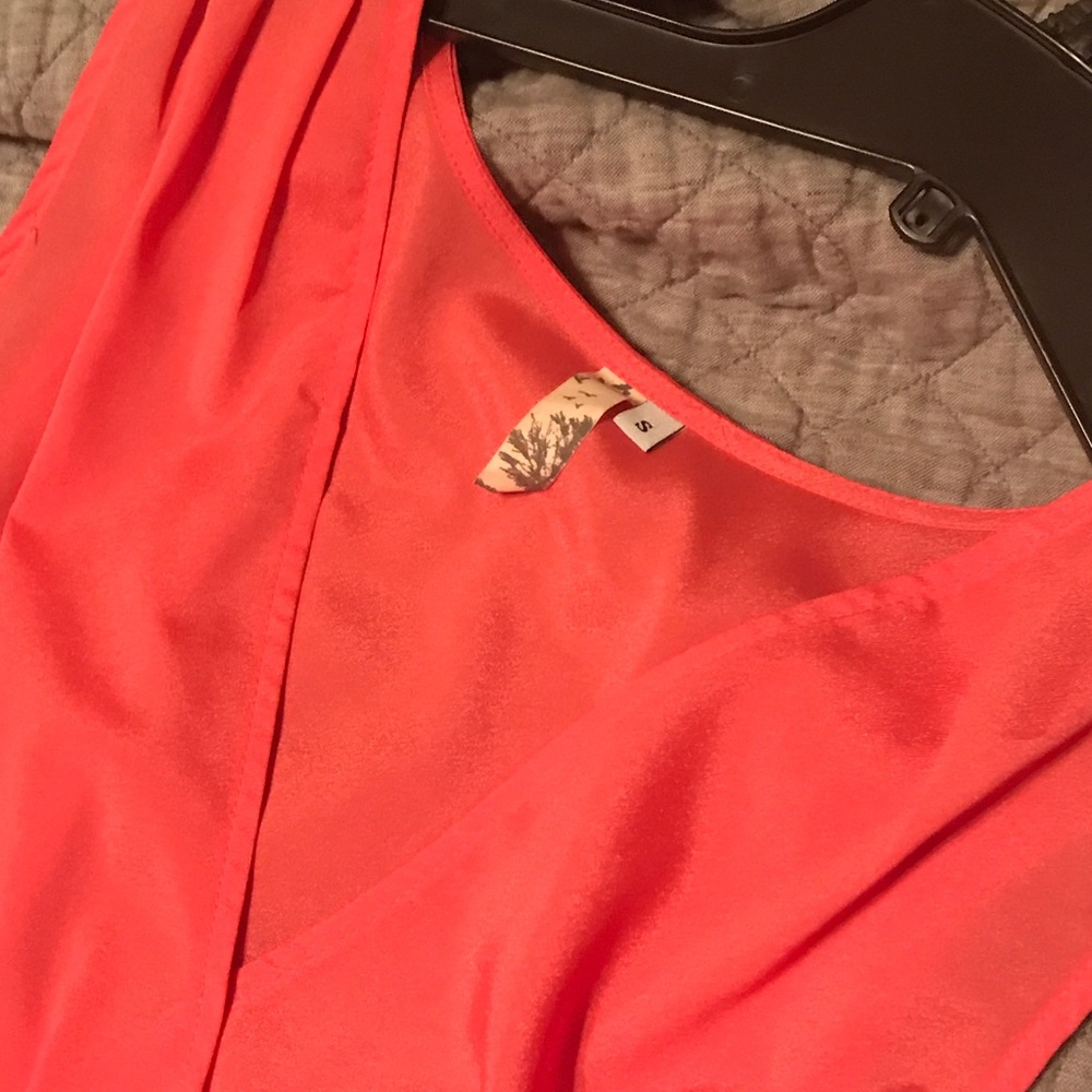 Pink V-Dress - Picture 4 of 5